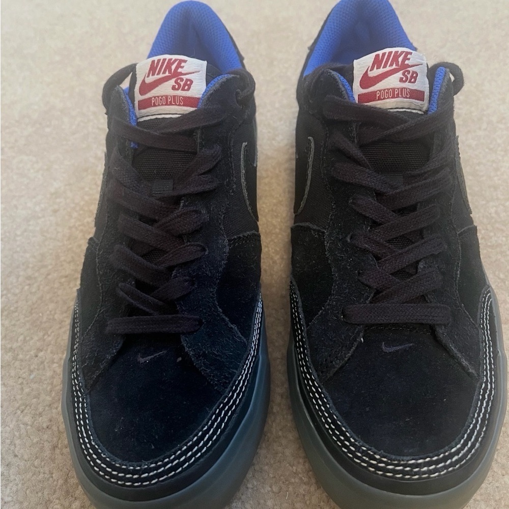 Men’s 8 / Women’s 9.5 – Nike SB Zoom Pogo Plus DV5470-001 Black/Blue Gum
